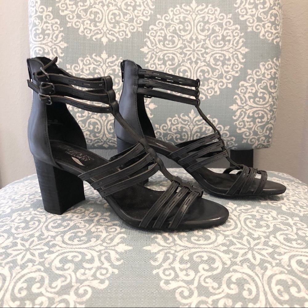 Aerosoles leather gladiator sandals